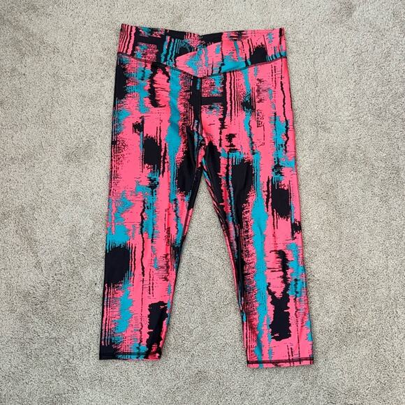 Fabletics Winn Printed Capri Length Mid Rise Crossover Leggings Womens Large - Picture 1 of 5